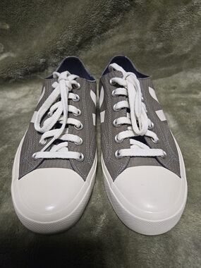 Veja Sneaks